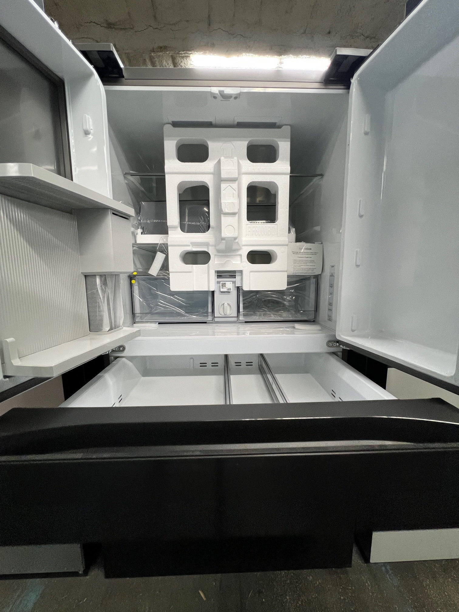 Samsung BESPOKE 29 cu. ft. 4-Door Blue & Black